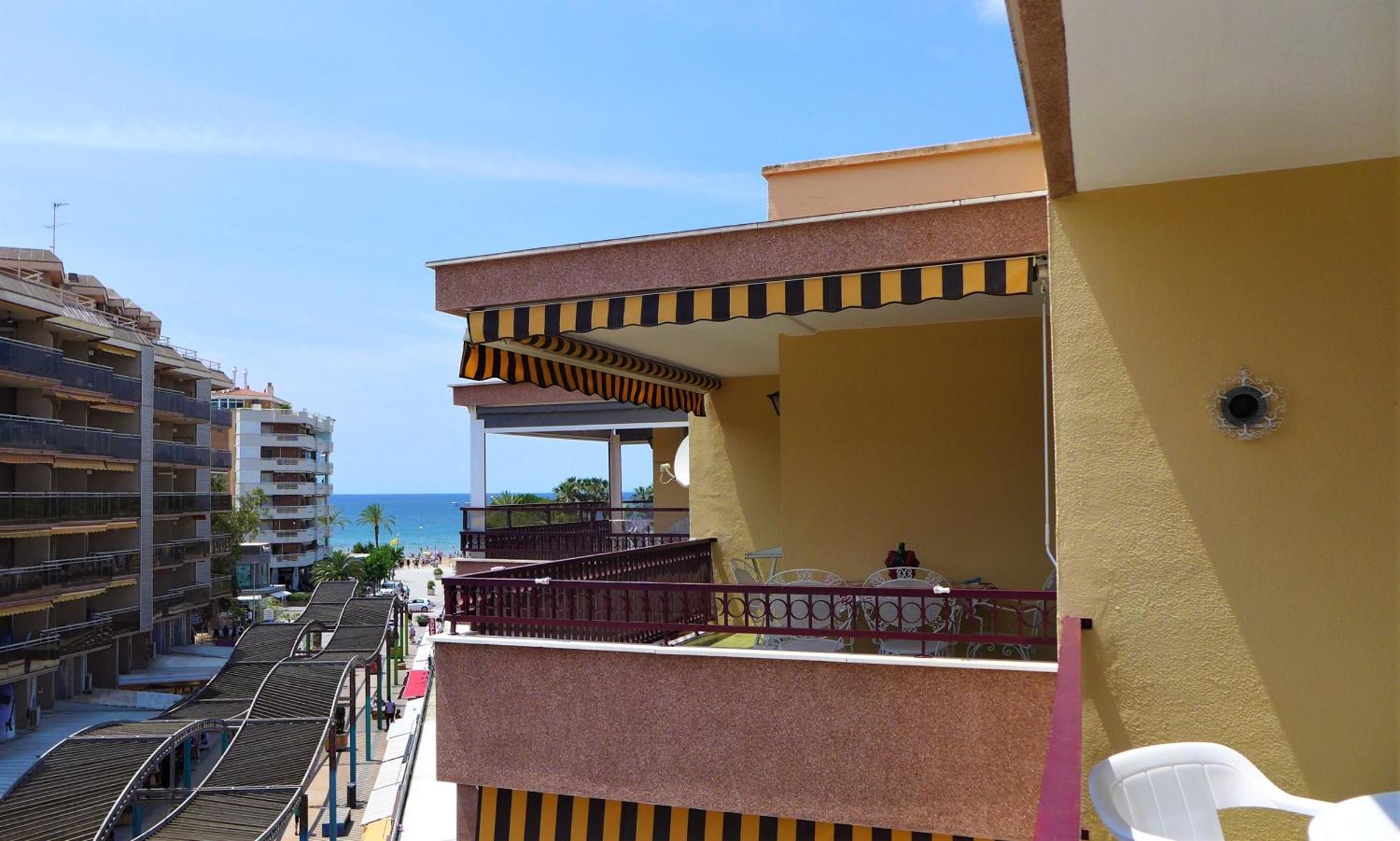 Apartamentos Alfonso I Palmyra 萨洛 外观 照片